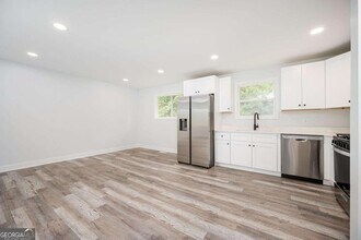 3801 Hogan Rd SW in Atlanta, GA - Building Photo - Building Photo