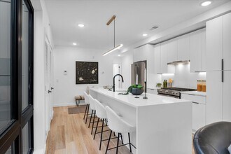 1623 Christian St in Philadelphia, PA - Building Photo - Building Photo