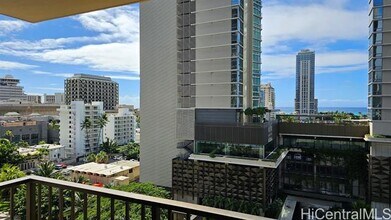 2140 Kuhio Ave. in Honolulu, HI - Building Photo - Building Photo