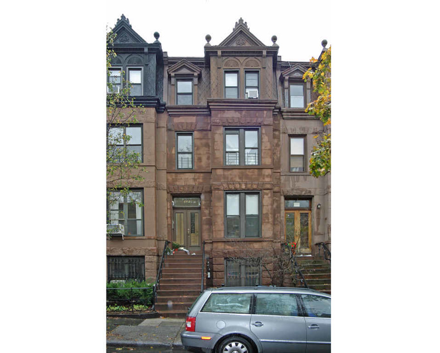 682 President St in Brooklyn, NY - Building Photo