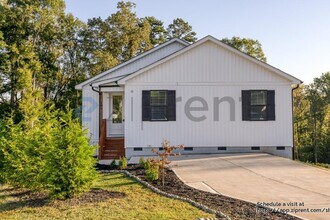106 Snyder Ct NE in Concord, NC - Foto de edificio - Building Photo
