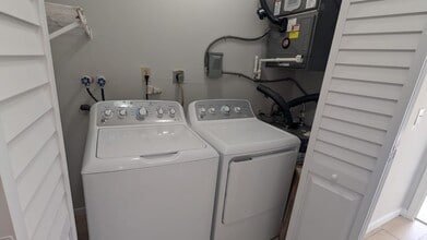 4755 Orleans Ct in West Palm Beach, FL - Foto de edificio - Building Photo