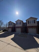 1110 Ekstam Dr in Bloomington, IL - Building Photo