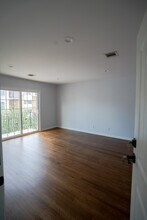 68 Prospect St, Unit 2 in Newark, NJ - Foto de edificio - Building Photo