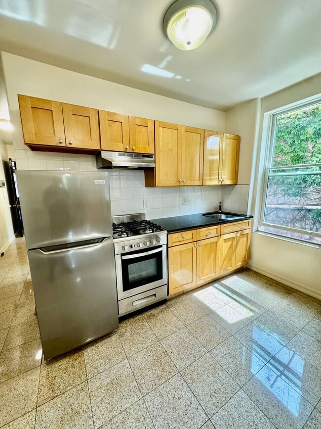 4712 4th Ave in Brooklyn, NY - Building Photo - Building Photo