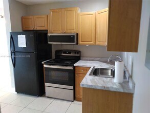 715 NE 2nd Ave in Fort Lauderdale, FL - Building Photo - Building Photo