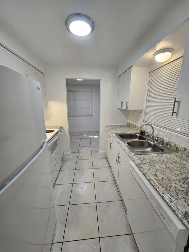917 NE 22nd Dr in Wilton Manors, FL - Foto de edificio - Building Photo