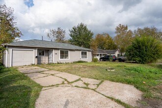 5851 Southtown St in Houston, TX - Building Photo - Building Photo