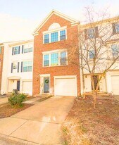 45497 Baggett Terrace in Sterling, VA - Building Photo