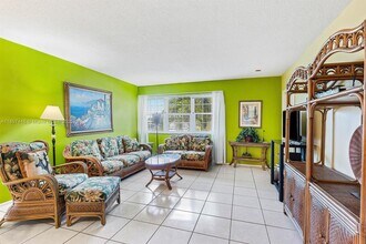 221 SE 9th Ave in Pompano Beach, FL - Building Photo - Building Photo