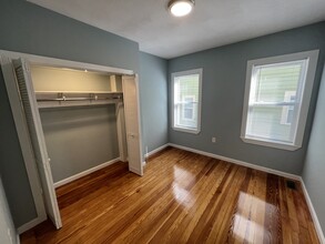 33 Hancock St, Unit 1 in Somerville, MA - Building Photo - Building Photo