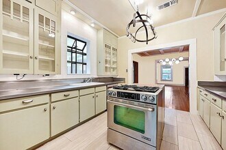 507 E Live Oak St in Austin, TX - Building Photo - Building Photo