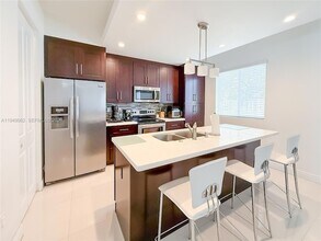 17931 SW 152nd Ave in Miami, FL - Building Photo - Building Photo