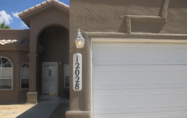 12028 Banner Crest Dr in El Paso, TX - Foto de edificio - Building Photo