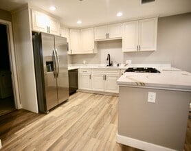 9978 Valle Caballo Ln in El Cajon, CA - Building Photo - Building Photo