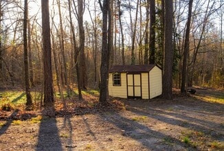 12421 Perrywinkle Rd in Glen Allen, VA - Building Photo - Building Photo