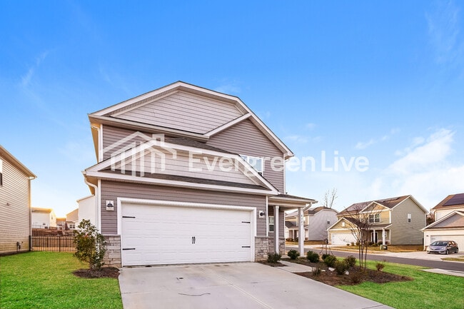 8327 Bearling Wy in Charlotte, NC - Building Photo - Building Photo