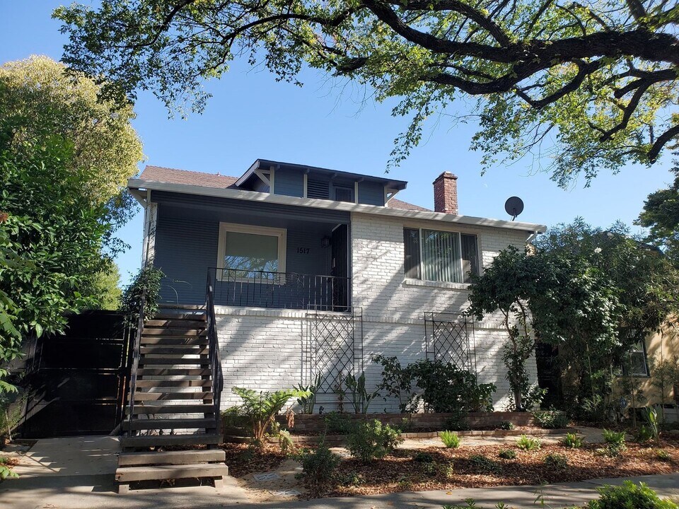 1517 35th St in Sacramento, CA - Building Photo