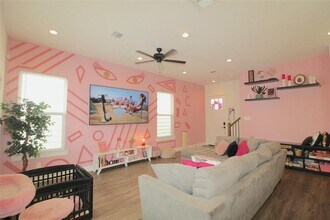 1218 Mcneil St in Houston, TX - Building Photo - Building Photo