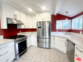 5460 Burnet Ave in Los Angeles, CA - Building Photo - Building Photo