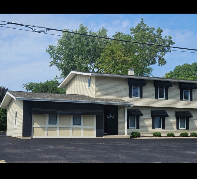 property at 11614 Algonquin Rd