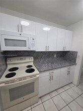 348 S Federal Hwy in Dania Beach, FL - Building Photo - Building Photo