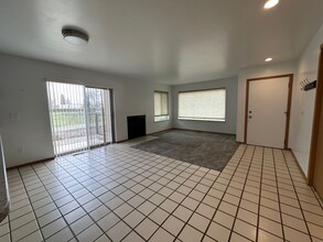 1015 N Bessie Rd in Spokane Valley, WA - Building Photo - Building Photo