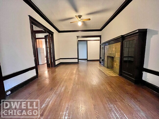 2448 N Sawyer Ave in Chicago, IL - Building Photo - Building Photo