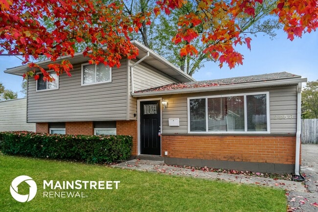 property at 2258 Majestic Dr W