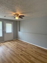 1721 S 10th Ave in Ozark, MO - Building Photo - Building Photo