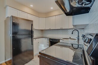 1138 Farm Rd in Secaucus, NJ - Building Photo - Building Photo