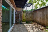 565 N Post Oak Ln photo'