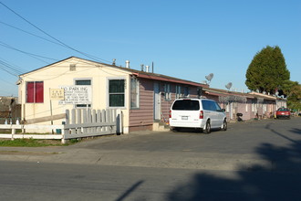 807 Elkington Ave in Salinas, CA - Building Photo - Building Photo