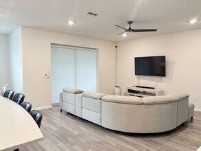 4538 Emprise Way in Land O Lakes, FL - Foto de edificio - Building Photo