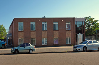 801 5th Ave in Denver, CO - Foto de edificio - Building Photo