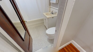 119 College Ave, Unit 36 in Somerville, MA - Foto de edificio - Building Photo
