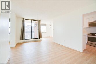 90 Ling Rd in Toronto, ON - Building Photo - Building Photo