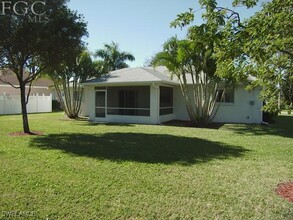 709 SE 20th Pl in Cape Coral, FL - Building Photo - Building Photo