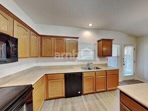 11039 Arabian Palm in San Antonio, TX - Foto de edificio - Building Photo