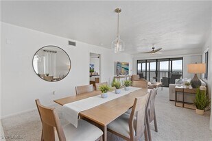 394 Estero Blvd in Fort Myers Beach, FL - Building Photo