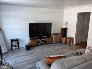 19206 Esmond Terrace in Germantown, MD - Building Photo - Building Photo