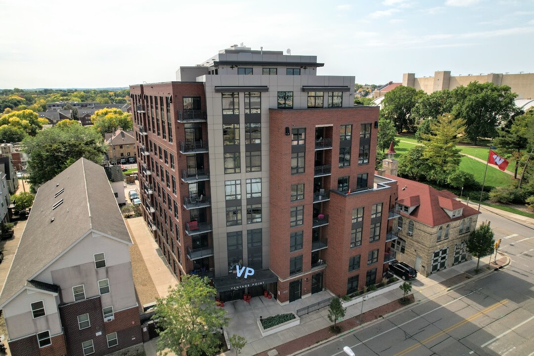 Vantage Point in Madison, WI - Foto de edificio