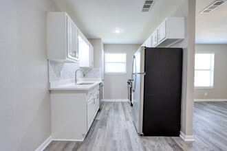 2013 Interurban Blvd in Corsicana, TX - Building Photo - Building Photo