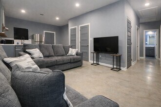 343 W Johnson St in Baton Rouge, LA - Building Photo - Building Photo