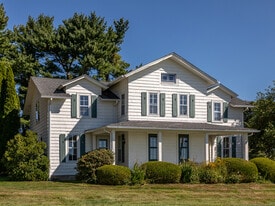 510 Good Hill Rd in Woodbury, CT - Building Photo