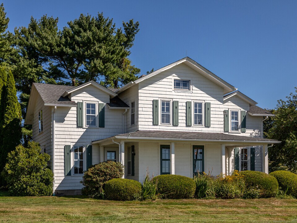 510 Good Hill Rd in Woodbury, CT - Building Photo