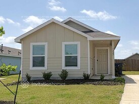 3222 Crestone Dr in Crandall, TX - Building Photo