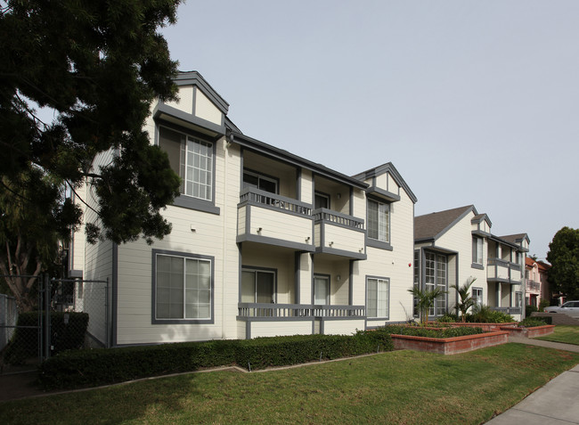 3950 Cleveland Ave in San Diego, CA - Building Photo - Building Photo