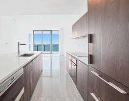 480 NE 31st St, Unit 2005 in Miami, FL - Building Photo
