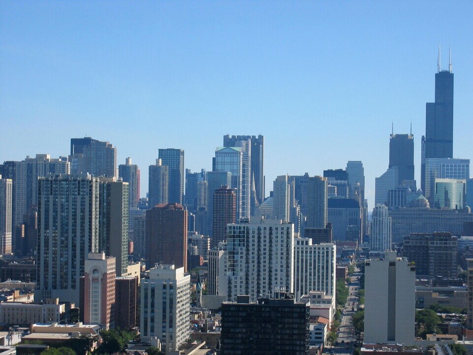 1636 N Wells St, Unit 3411 - 1636Wells in Chicago, IL - Building Photo